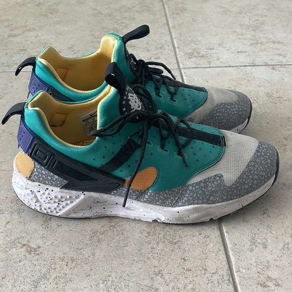 NIKE 🟢 HUARACHE 🟣 Size 11 US - Picture 2 of 5